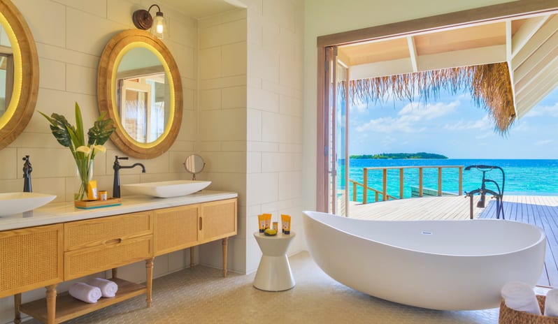 Milaidhoo Island Maldives-water pool villa bathroom_13646